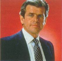 William Devane (Greg Sumner)